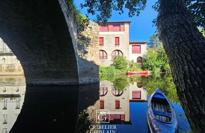 Clisson centre historique – Maison de caractère 150 m², 3 chambres, terrasse et accès rivière — photo 2