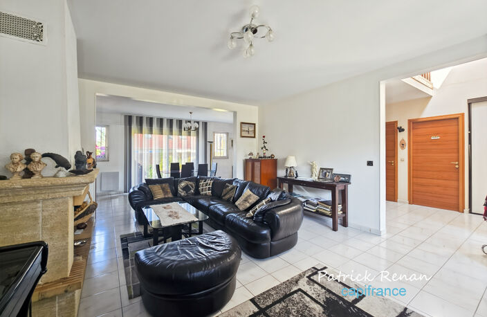Maison à vendre 8 pièces P8 BOIS D'ARCY (78) — photo 2