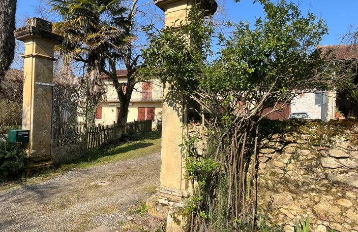 MARCIAC et PLAISANCE proches, VUE PYRENEES depuis cette BELLE MAISON DE FAMILLE 215m2, grandes dépendances , sur 1750m2 de jardin, dans village patrimonial — photo 3