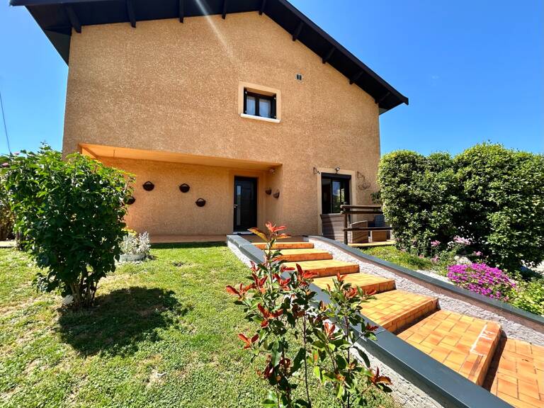 Maison familiale de 220 m² avec piscine et jardin arboré à Lagnieu — photo 1