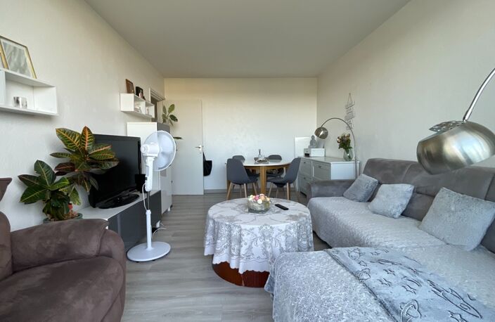 Appartement T3 Lumineux avec Balcon, Parking et Cave-LES CLAYES SOUS BOIS (78) — photo 2