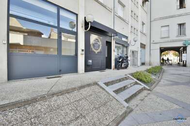 Commerce 2 pièces 49500 €