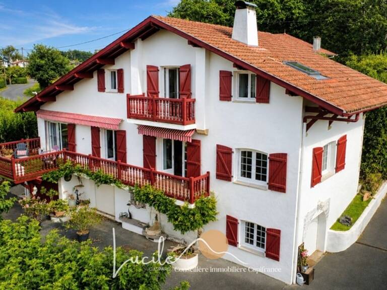 Maison basque avec vue panoramique sur les Pyrénées – Un véritable coup de cœur ! USTARITZ (64) — photo 1
