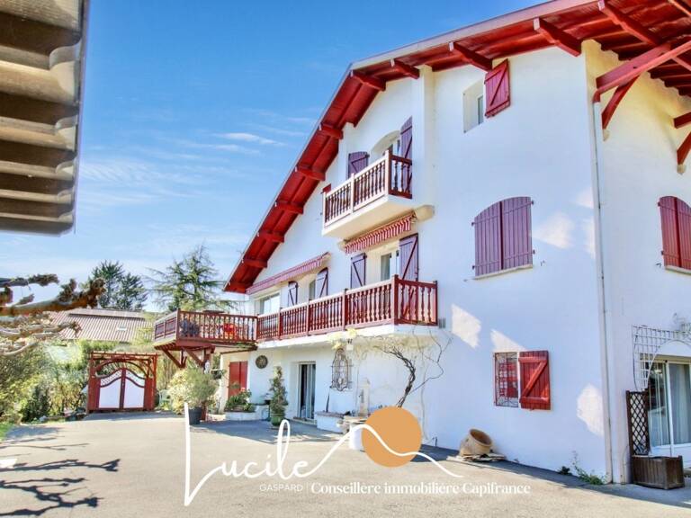 Maison basque avec vue panoramique sur les Pyrénées – Un véritable coup de cœur ! USTARITZ (64) — photo 1
