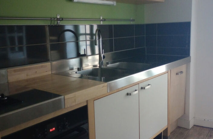 local commercial avec appartement à vendre AIRVAULT (79) — photo 2