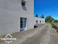 Local d’activité 260 m² + logement 132 m² – parking privé – terrain 1 690 m² – forte visibilité – Thouars (79100) — photo 3