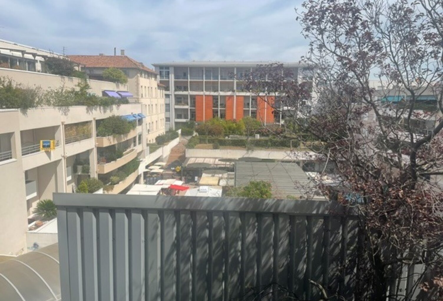 MARSEILLE 12E ARR à vendre Plateau local/bureaux PMR 207m2 + Terrasse SAINT BARNABE VILLAGE 840 000 EUROS — photo 1