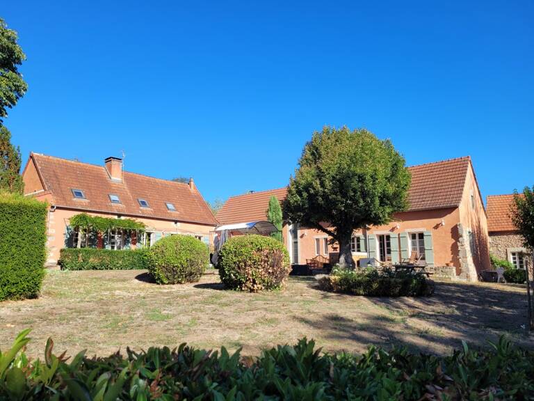 Maison à vendre 9 pièces PREMILHAT (03) — photo 1