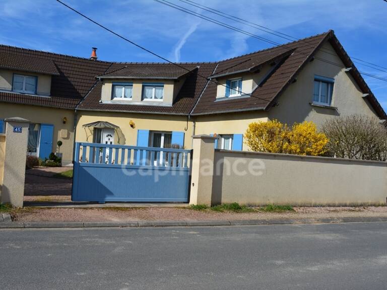 Dpt Cher (18), à vendre proche de NEVERS maison P8   Garage atelier, terrain batir — photo 1