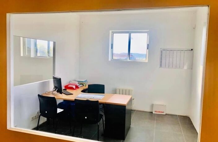 Dpt Yvelines (78), à louer FRENEUSE BUREAUX - Plain pied — photo 2