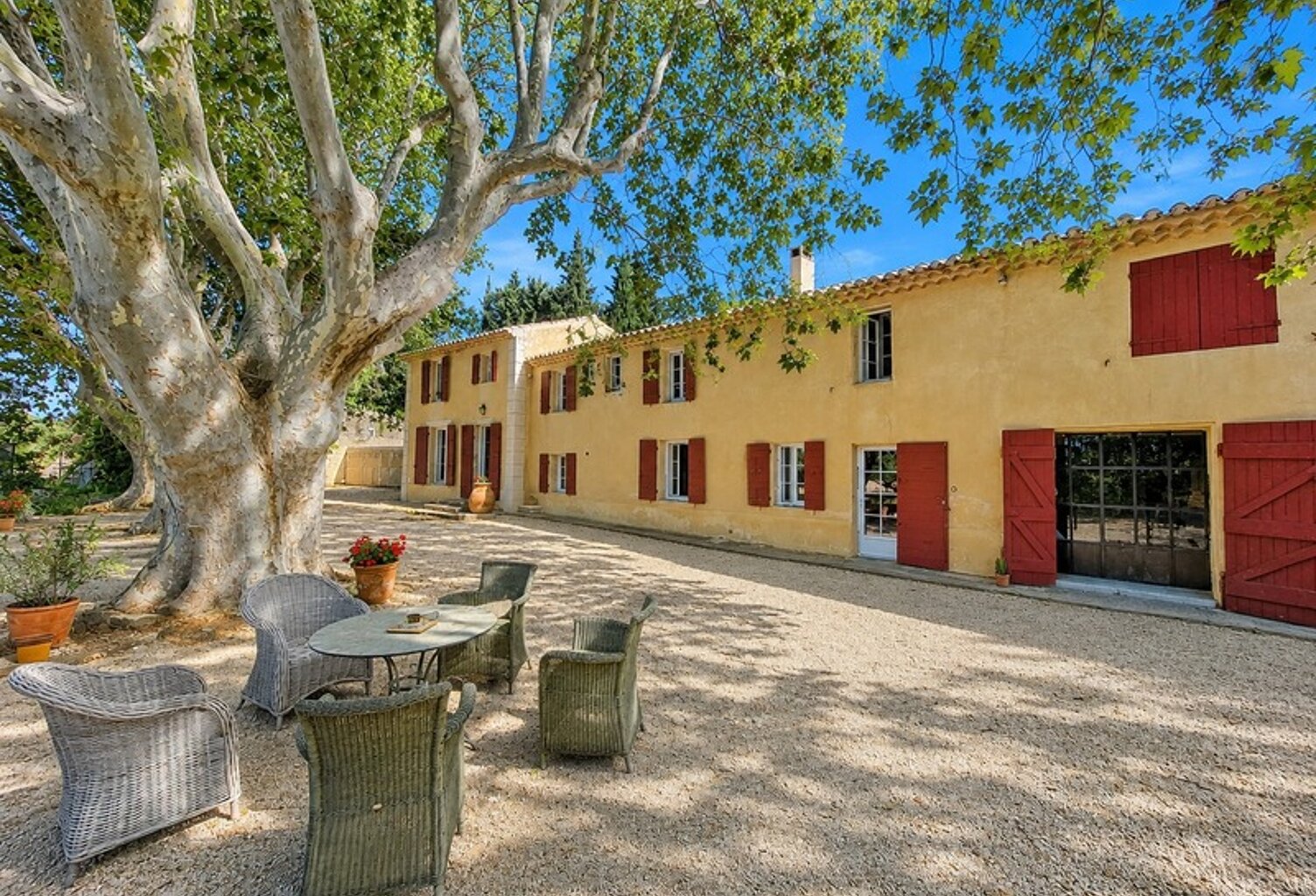 VELAUX – DOMAINE D'EXCEPTION DE 3,45 HECTARES AUX PORTES D'AIX-EN-PROVENCE — photo 1