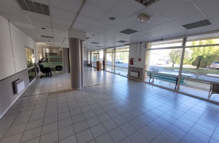 Dpt Gard (30), ALES à vendre idéal investisseur, local professionnel 434m² environ; — photo 3