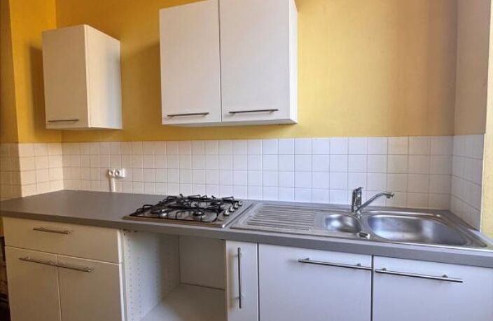 F3 bis de 103m² en duplex Clermont CENTRE PROCHE CATHEDRALE — photo 3