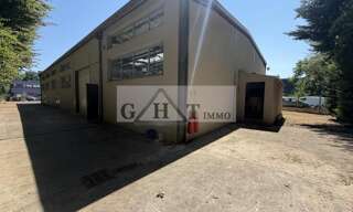 Local industriel  950 m² à louer à Ozoir-la-Ferrière (77330)