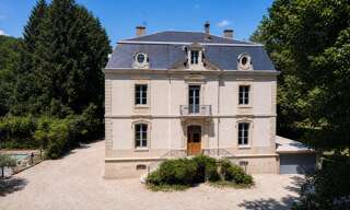 Maison 10 Pièces 360 m² à vendre à Neuville-sur-Ain (01160)