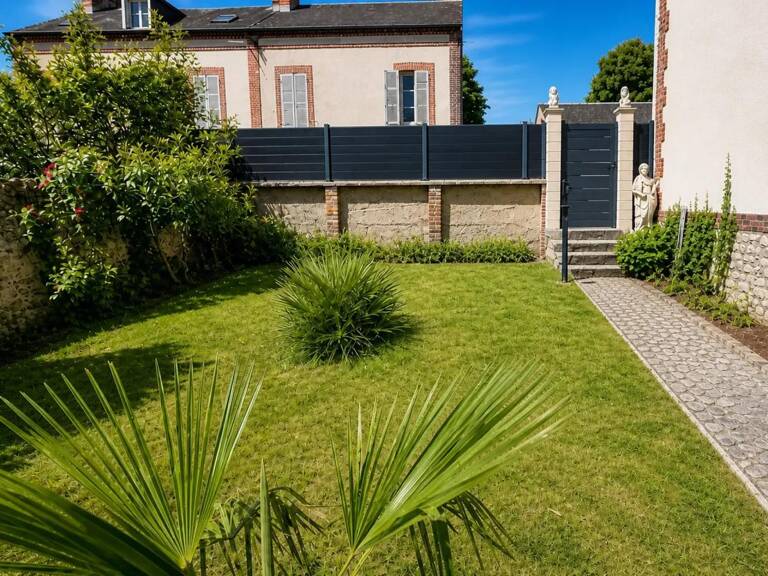 Maison de 6 pièces de 111 m² à Moulins-la-Marche — photo 1