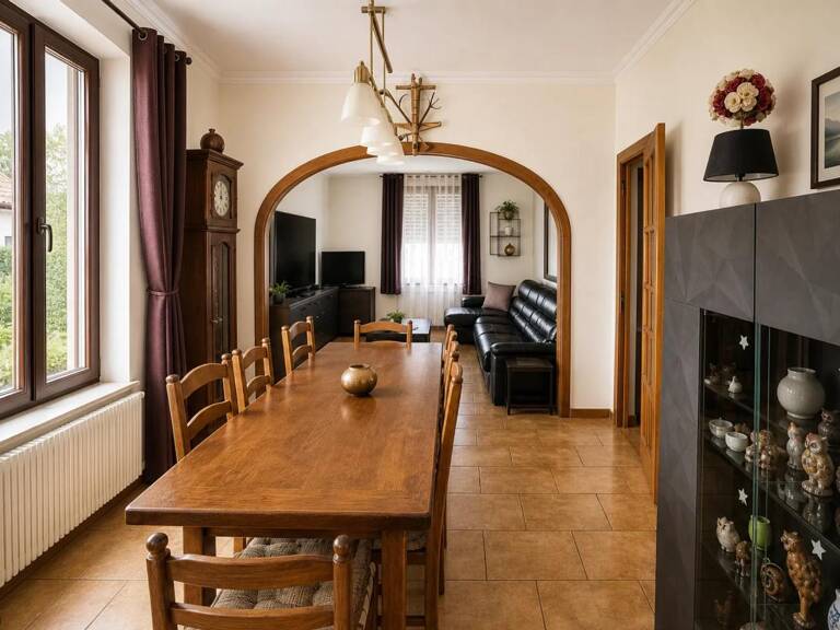 Maison de 6 pièces de 111 m² à Moulins-la-Marche — photo 1