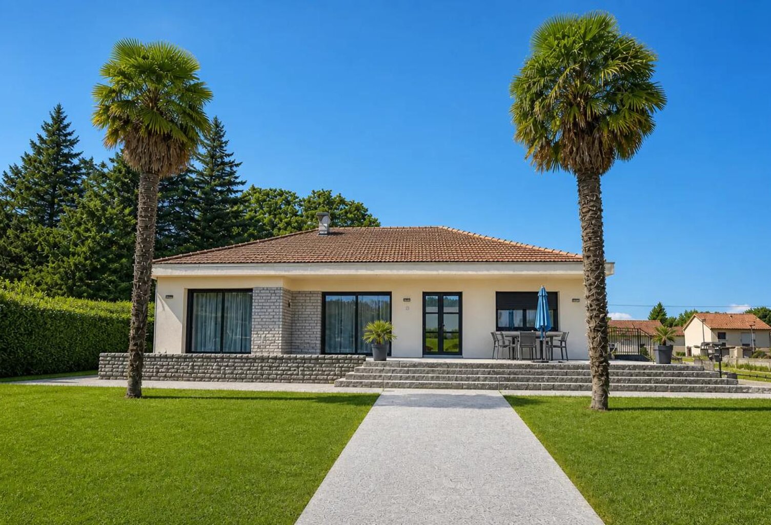 Villa contemporaine 275 m2 -  Lannemezan — photo 1