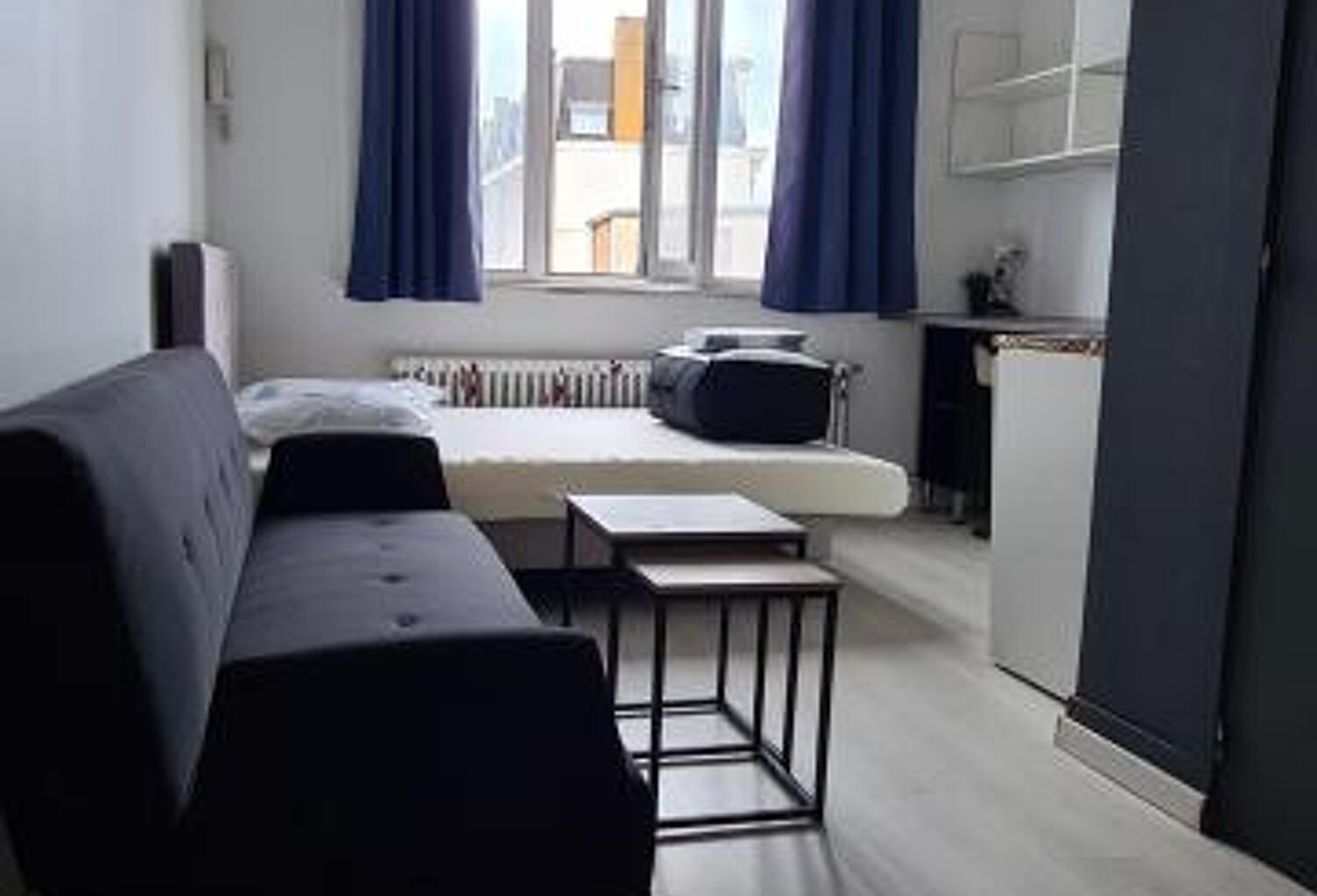 A louer  à Roubaix, chambre meublée de 18.23m2 en colocation avec douche et WC privatifs — photo 1