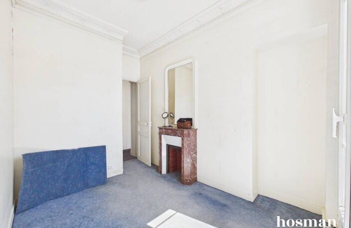 Découvrez cet appartement 3 / 4 pièces de 60 m², à rénover, idéalement situé au 5ème étage sans ascenseur — photo 2