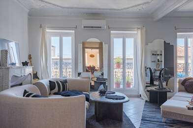 Appartement 5 pièces 2860 €