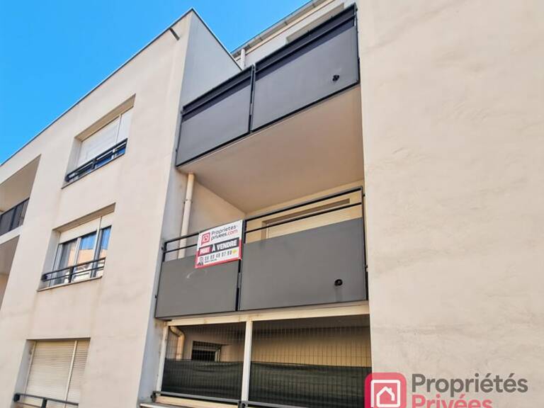 Villeurbanne (69100), Appartement 3 pièces de 61 m2, 2 chambres, Immeuble récent de standing, garage. Parfait état! — photo 1