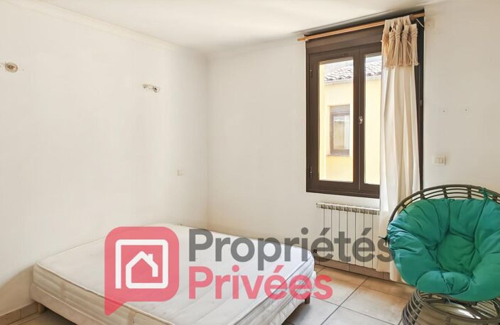 MANDAT EXCLUSIF - Appartement de charme au centre historique de Nîmes - 140m de la Place Aux Herbes - avec ASCENSEUR — photo 5