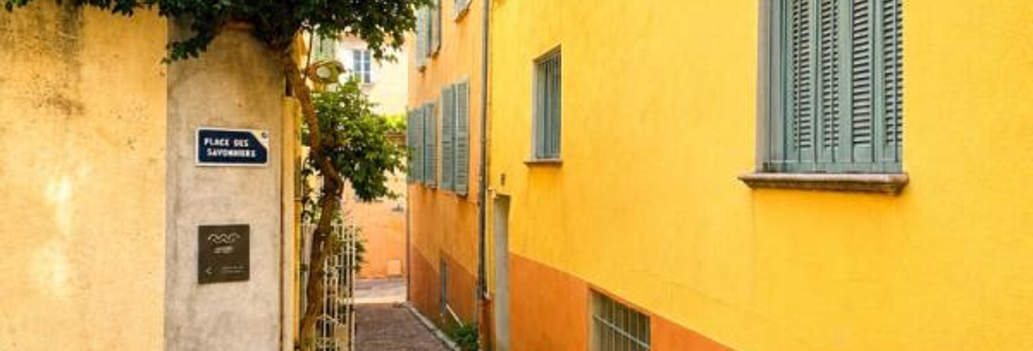 Immeuble  180 m² à vendre à Hyères (83400)