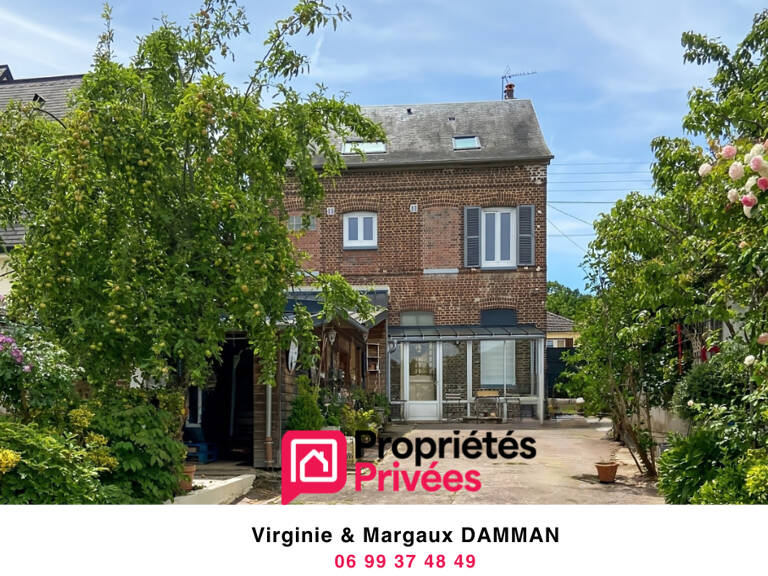 Maison en briques avec ses dépendances — photo 1