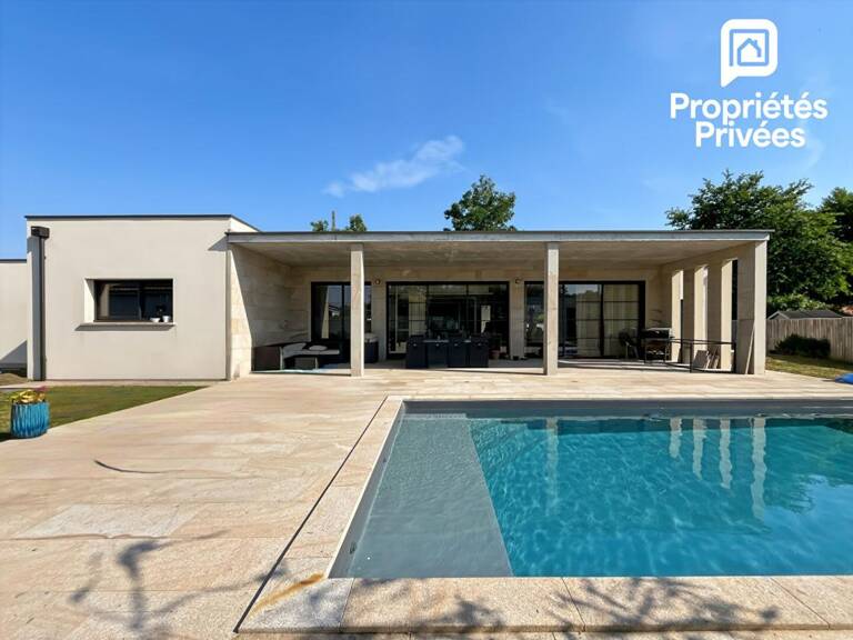 Maison contemporaine 150 m² avec piscine chauffée, garage et vaste pièce de vie de 70 m² — photo 1