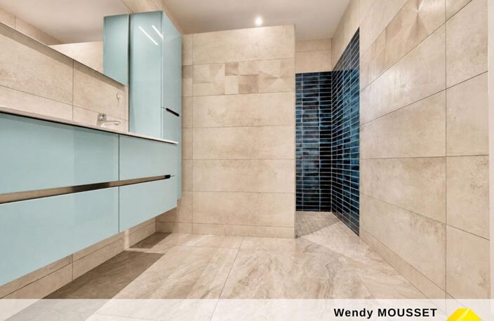 10 min de Vannes · Élégante maison rénovée · Sous-sol complet · Commerces à pied · Theix — photo 4