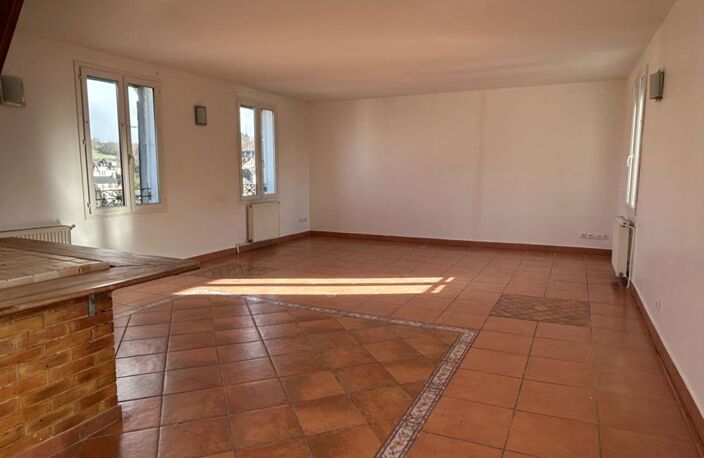 14100 Lisieux  Appartement Duplex 6 pièces 132 000 Euros — photo 3