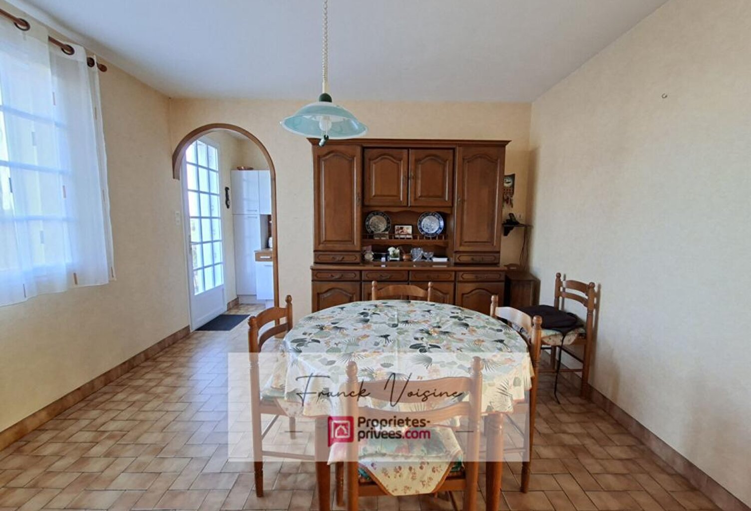 A VENDRE à Saint Paul en Pareds, maison de 137 m2 avec 2 chambres et 1 studio en sous-sol sur une parcelle de 848 m2 env — photo 1