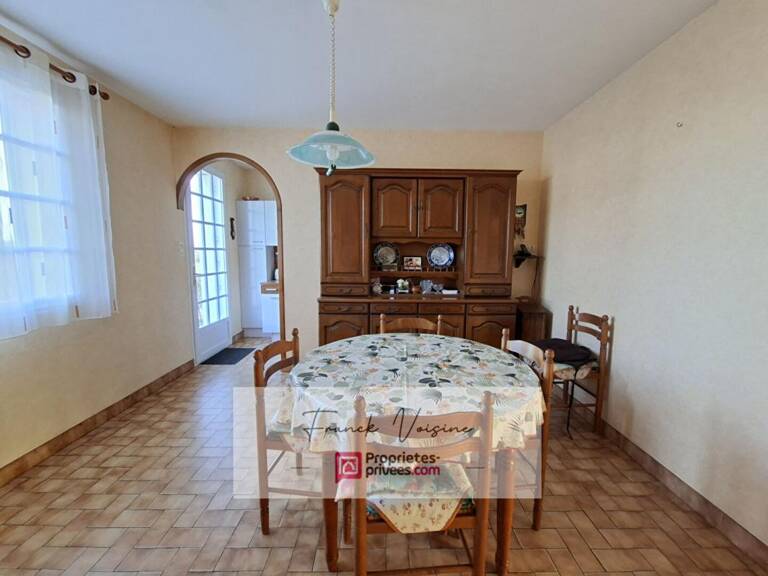 A VENDRE à Saint Paul en Pareds, maison de 137 m2 avec 2 chambres et 1 studio en sous-sol sur une parcelle de 848 m2 env — photo 1