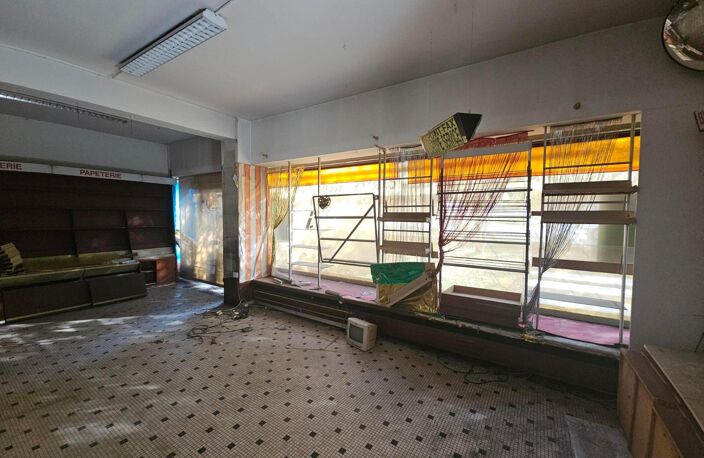 Vente commerce  89 m² Tours (37000) — photo 2
