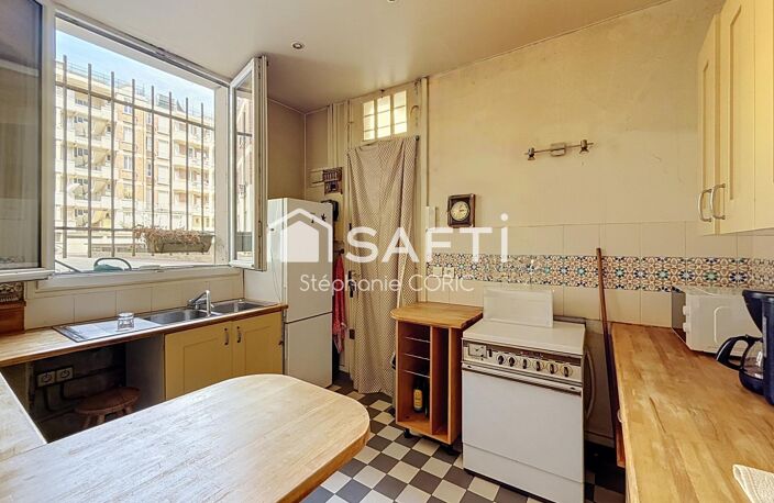 AUTEUIL - IMMEUBLE DE STANDING - BEAU POTENTIEL — photo 5