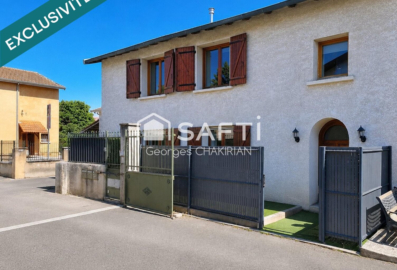 Au coeur du charmant et tranquille village de colombier-saugnieu — photo 1