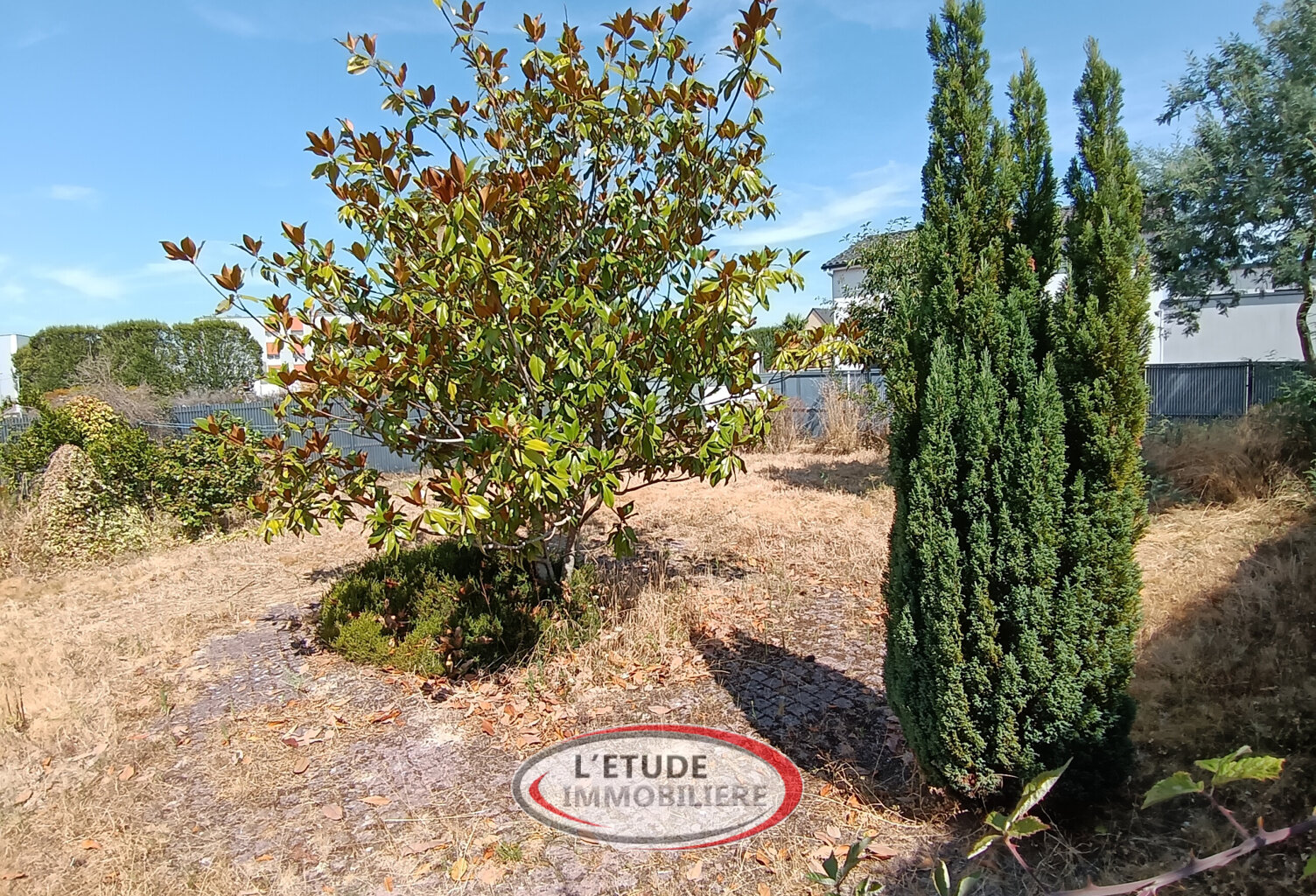 Carquefou/bourg : terrain constructible d'environ 330 m2 — photo 1