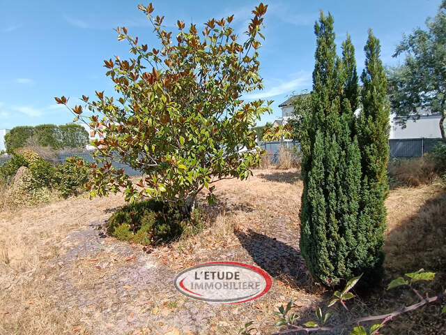 Carquefou/bourg : terrain constructible d'environ 330 m2 — photo du bien
