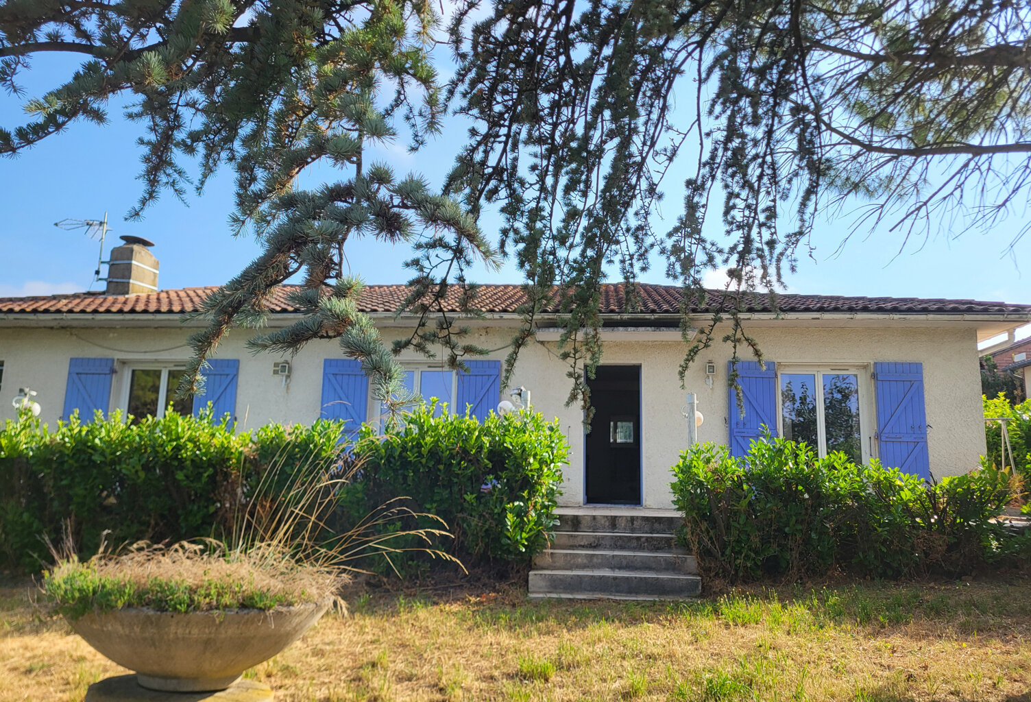 Lauzerville centre villa T4 sur 1077 m2 de terrain — photo 1