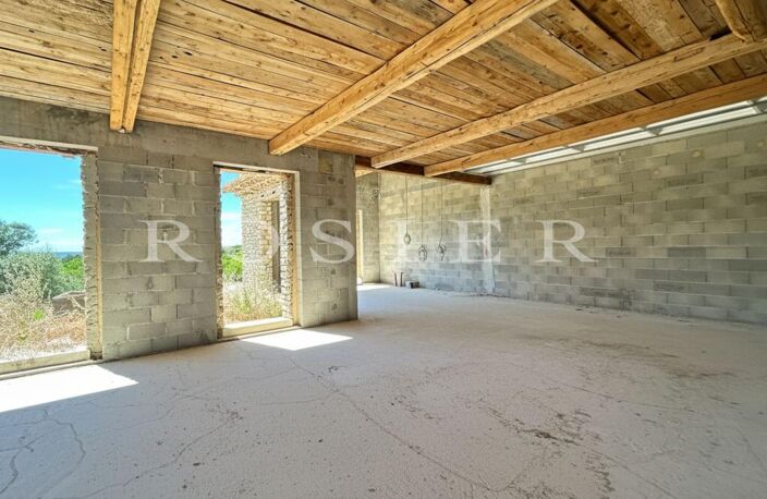 Maison en construction de 180 m² avec jardin et vue — photo 4