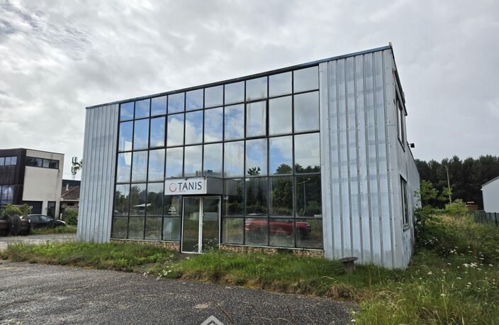 Bureaux - 230m² - Saint-Jean-d'Illac — photo 2