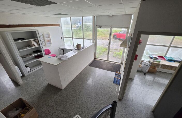 Bureaux - 230m² - Saint-Jean-d'Illac — photo 3