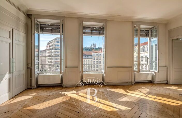 Exclusivité - Jacobins - Appartement en étage élevé de 125,60m² - 3 chambres — photo 3