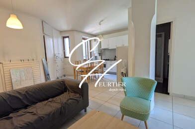 Appartement 3 pièces 915 €