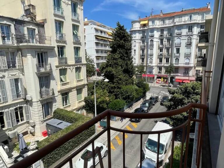 3 Pièces traversant avec deux terrasses -a 5 min de la libératio — photo 1
