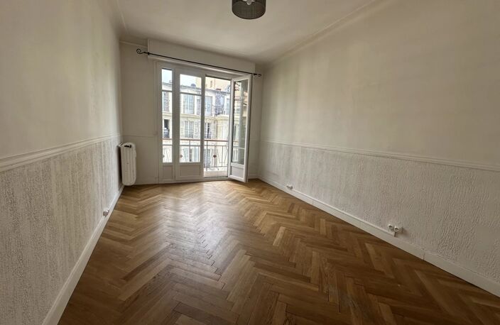 3 Pièces traversant avec deux terrasses -a 5 min de la libératio — photo 2