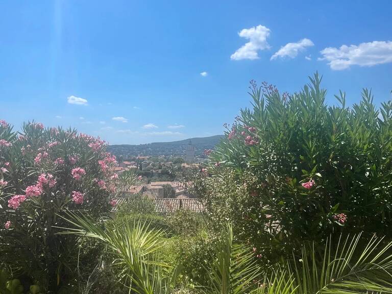 EXCLUSIVITÉ - VILLA AVEC 115,78 M² HABITABLES ET 165,04 M² DE TERRASSES — photo 1