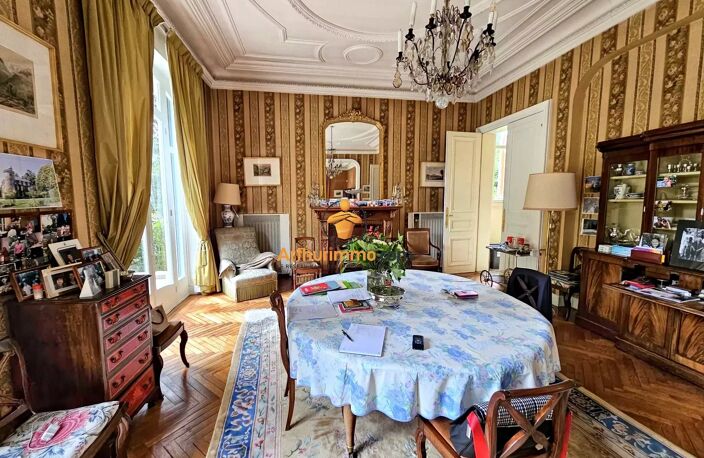 ? À Vendre – Maison de Maître au Cœur du Quartier de l'Ormeau — photo 3