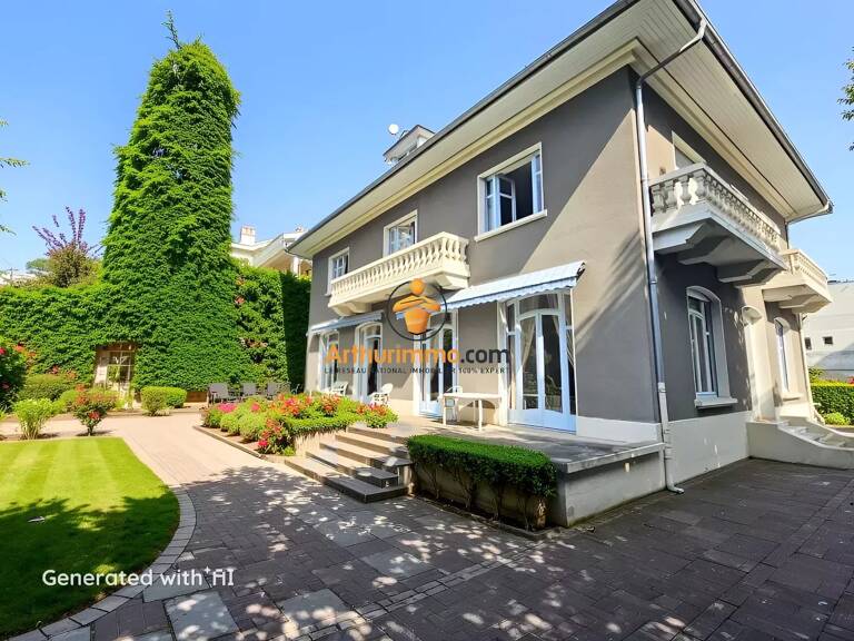 À Vendre – Maison de Maître au Cœur du Quartier de l'Ormeau — photo 1